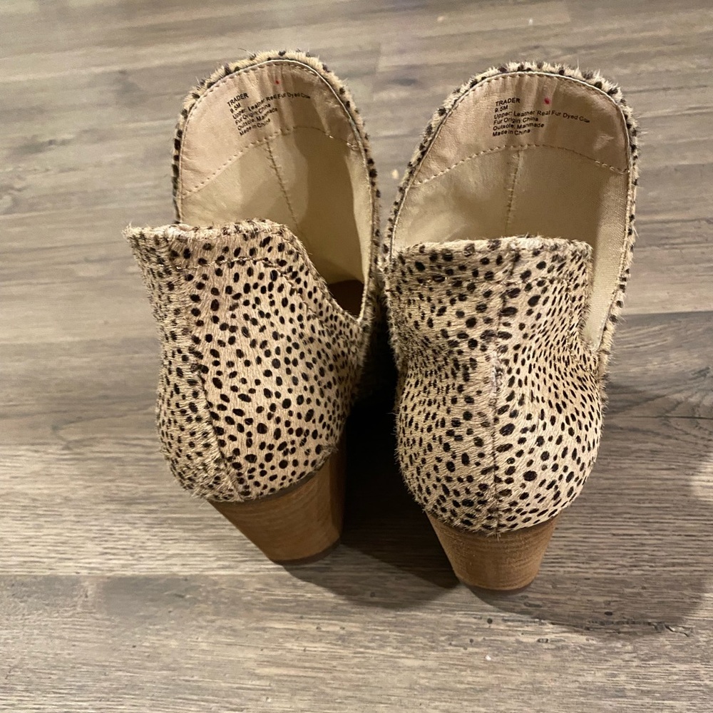 Coconuts by Matisse Spotted Tan Ankle Boots - Picture 3 of 5
